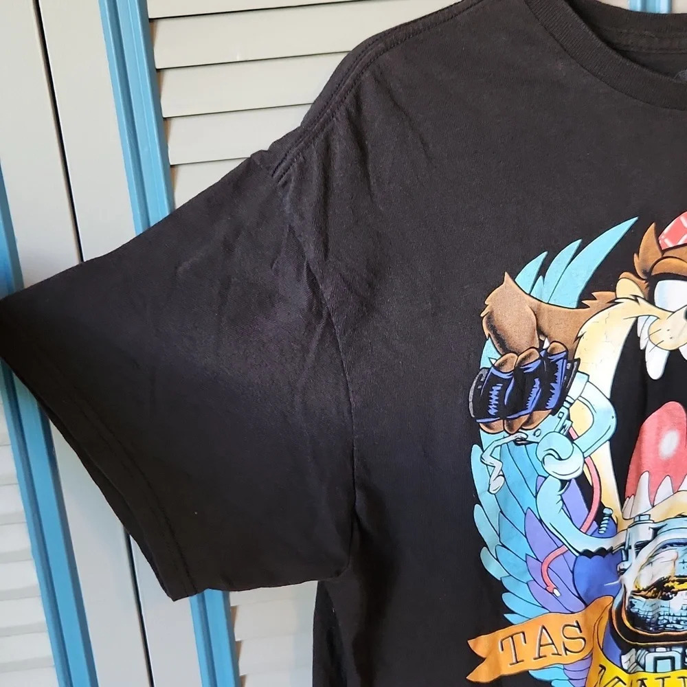 Warner Bros Looney Tunes Tasmanian Devil Graphic Tee - Picture 4 of 9